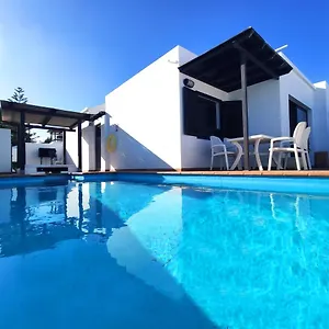 https://villa-princesa-guayarmina-tias.in-canary-islands.com
